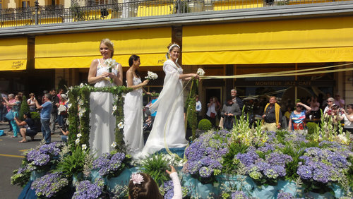 Miss Narcisse et ses Dauphines.